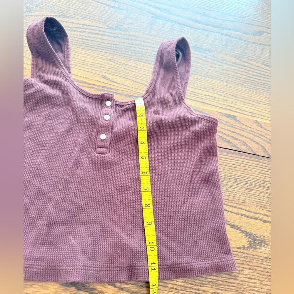 Old Navy Henley Cropped Tank - Picture 3 of 5